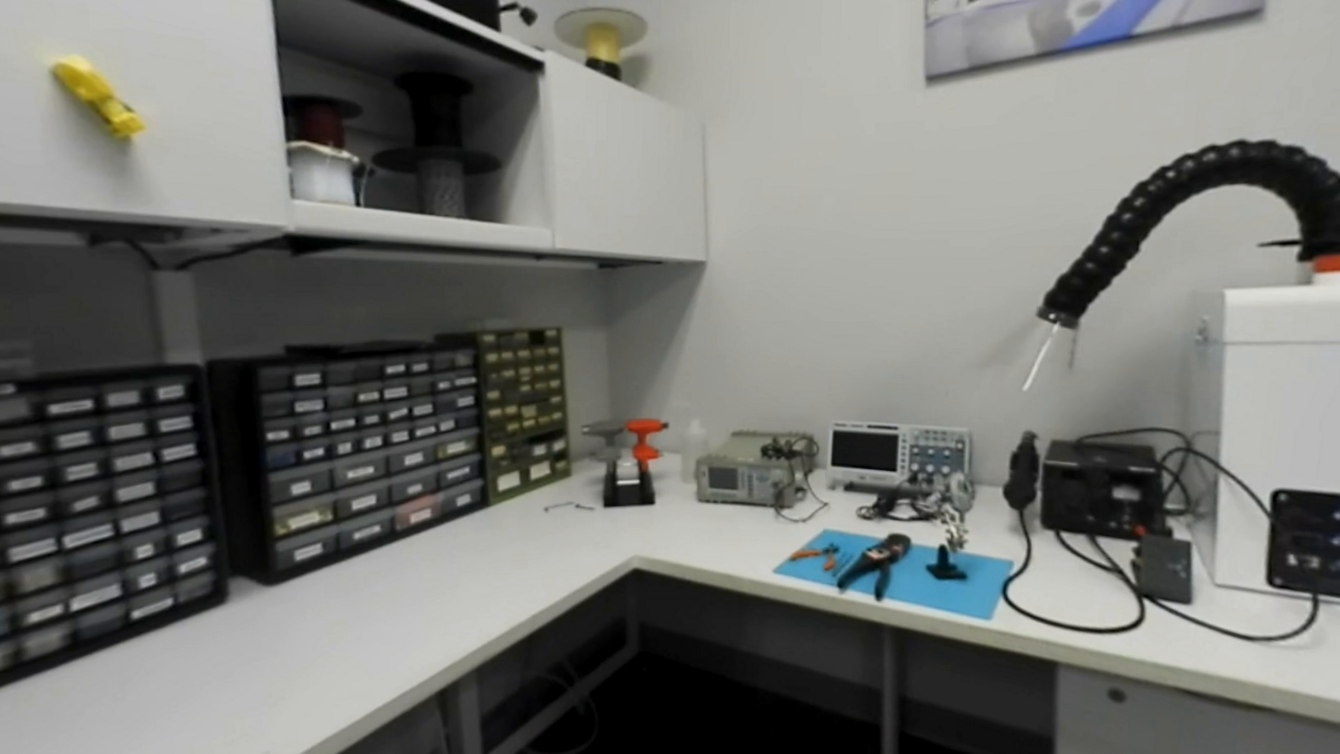 Electronics benches at Florida Tech